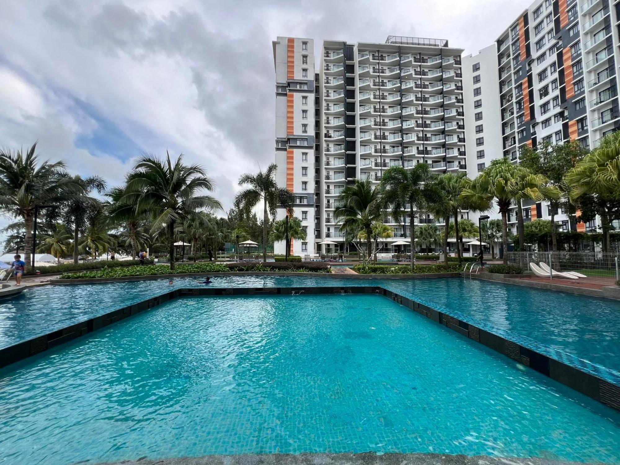 Vitaminsea6 Mt View 6pax Netflix A-13a-25 Kuantan